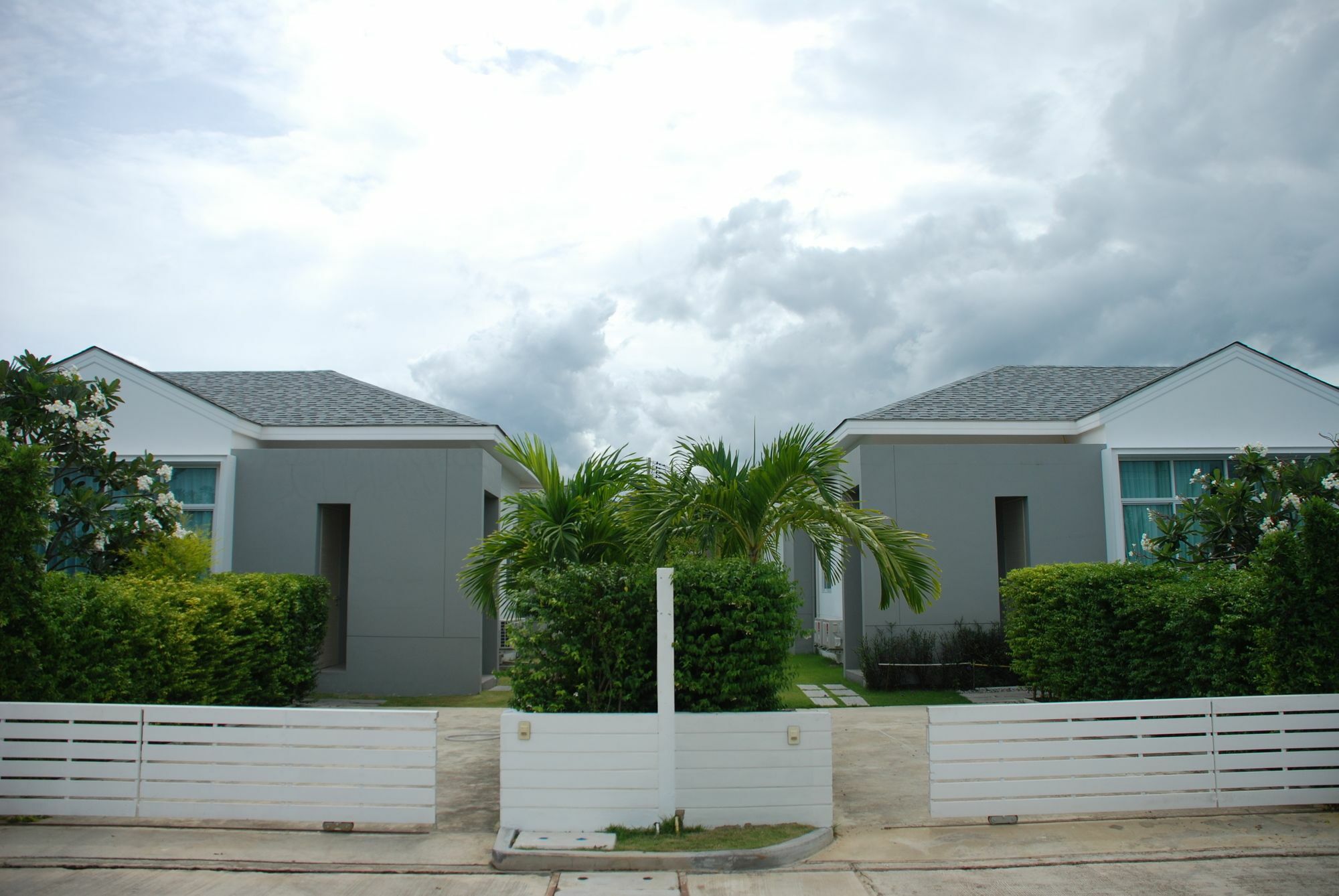 Chaum Haus Pool Villas ชะอำ ภายนอก รูปภาพ